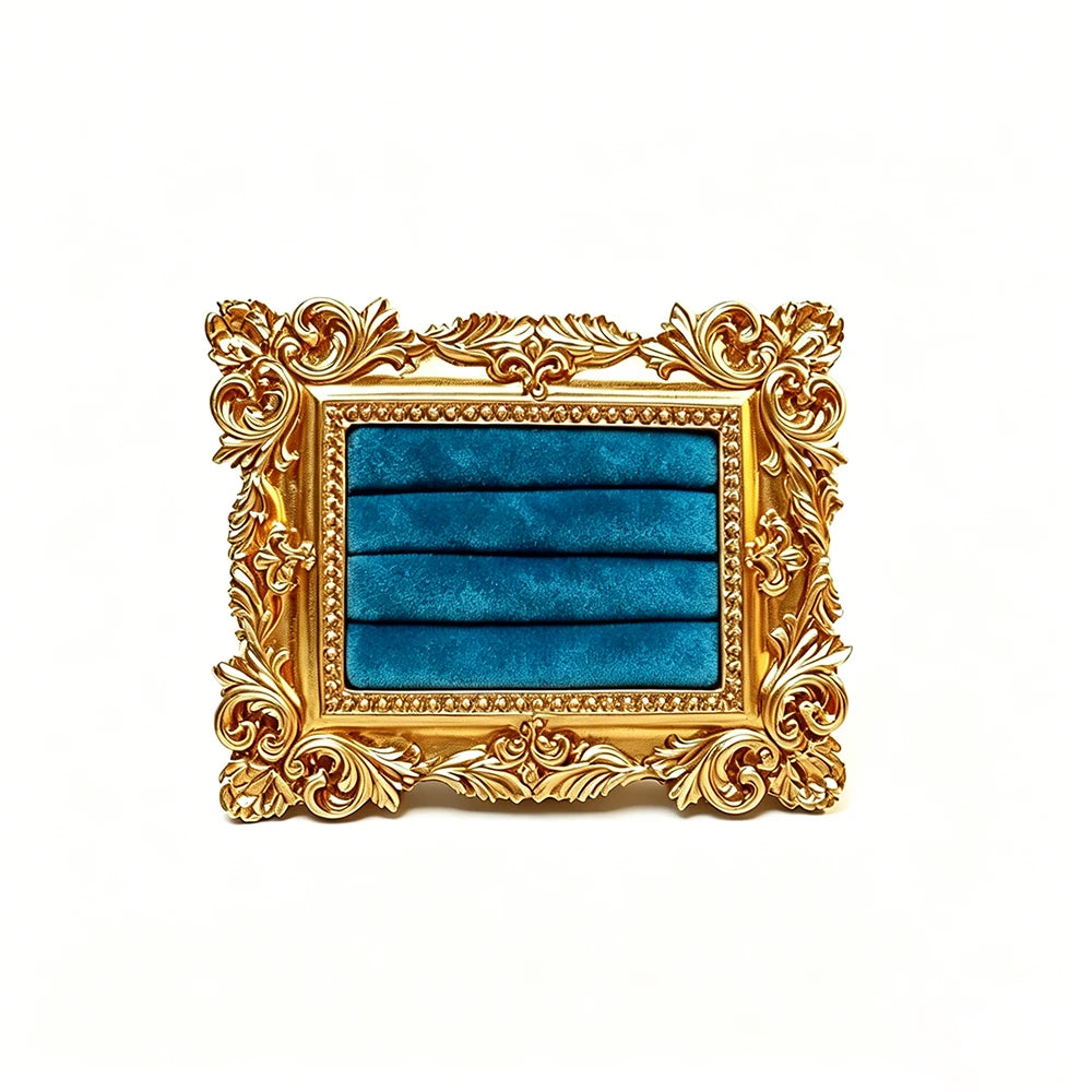 support bijoux or vert blanc ornements baroques velours classique baroque