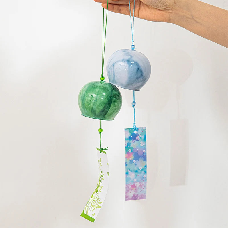 mobiles vent japonais verre transparent poissons chats décor extérieur rouge vert bleu blanc