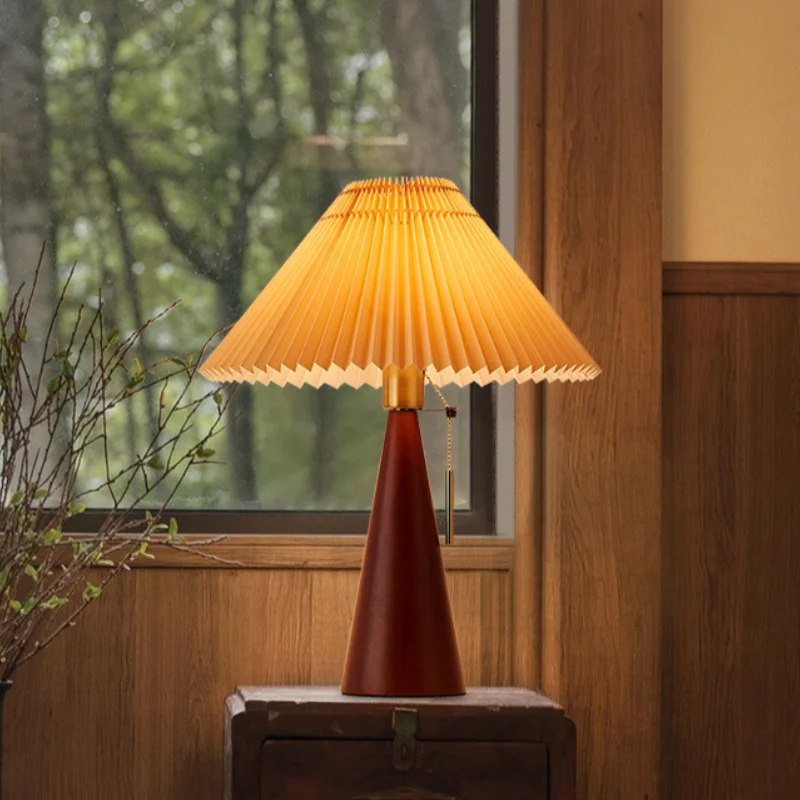 lampe table vintage plissée rouge beige moderne sans grille opaques