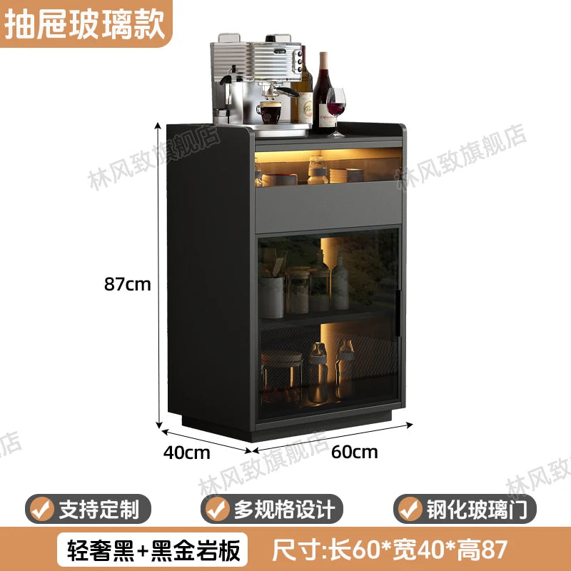 meuble cuisine moderne noir porte vitrée rangement contemporain éclairage intégré bouteilles vin machine