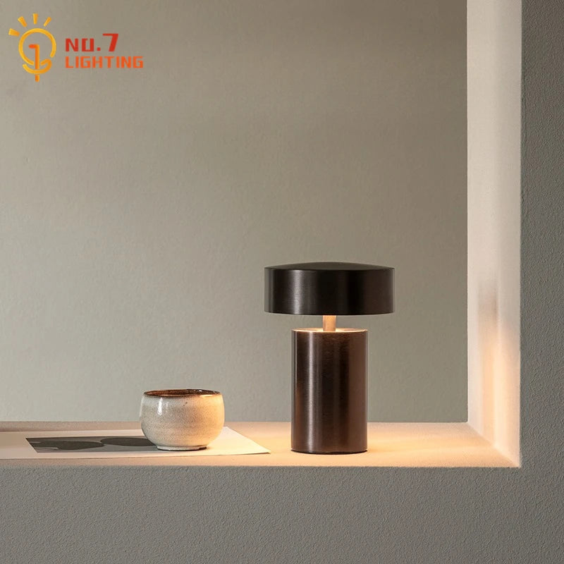 lampe table moderne rechargeable led bronze noir mat opaque sans fil