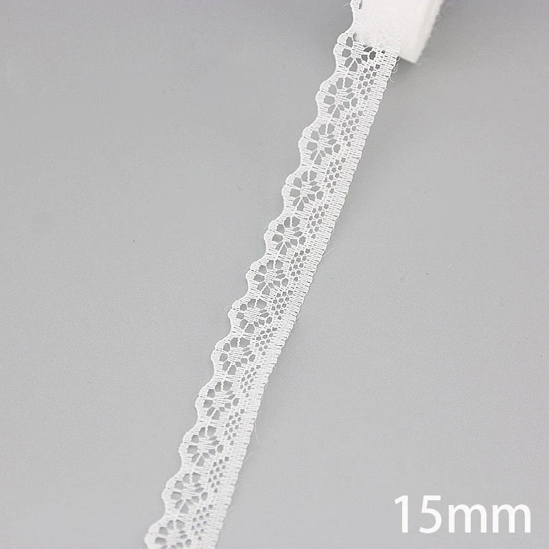 ruban dentelle blanche motif floral 15 mm décoration emballage cadeau traditionnel chic