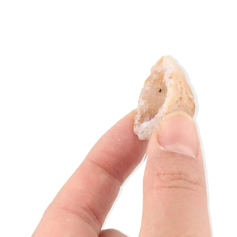 ornements pierre brute naturelle marbrée beige gris noir décoration intérieure moderne sculptée geode agate