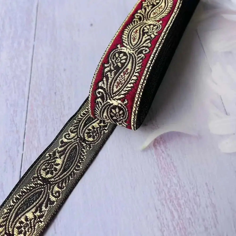 ruban tissé polyester coton largeur 4cm motif floral traditionnel ornamental couleur rouge foncé or