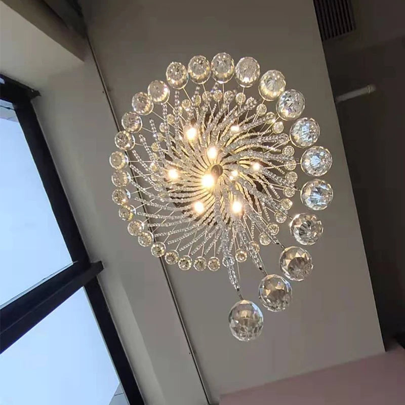 lustre led transparent spirale argenté moderne élégant intérieur escalier villa
