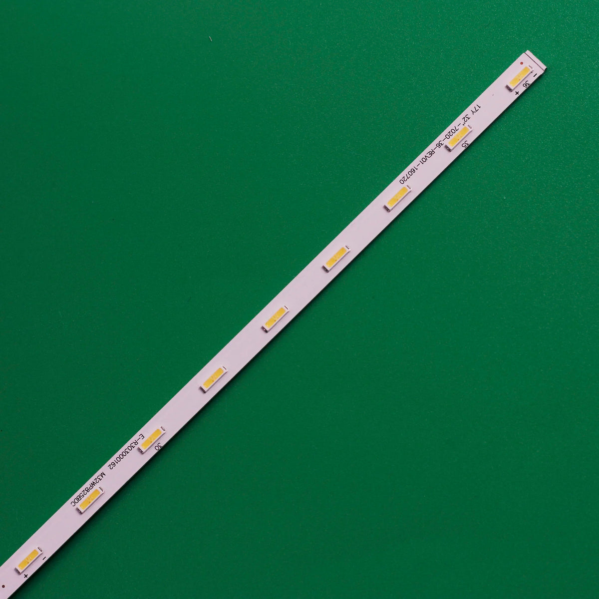 barre lumineuse led blanc vert adhésif connecteur électrique écran tv accessoire technique industriel