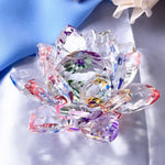 ornements lotus verre transparent rouge rose violet jaune facettes brillantes décoration zen moderne