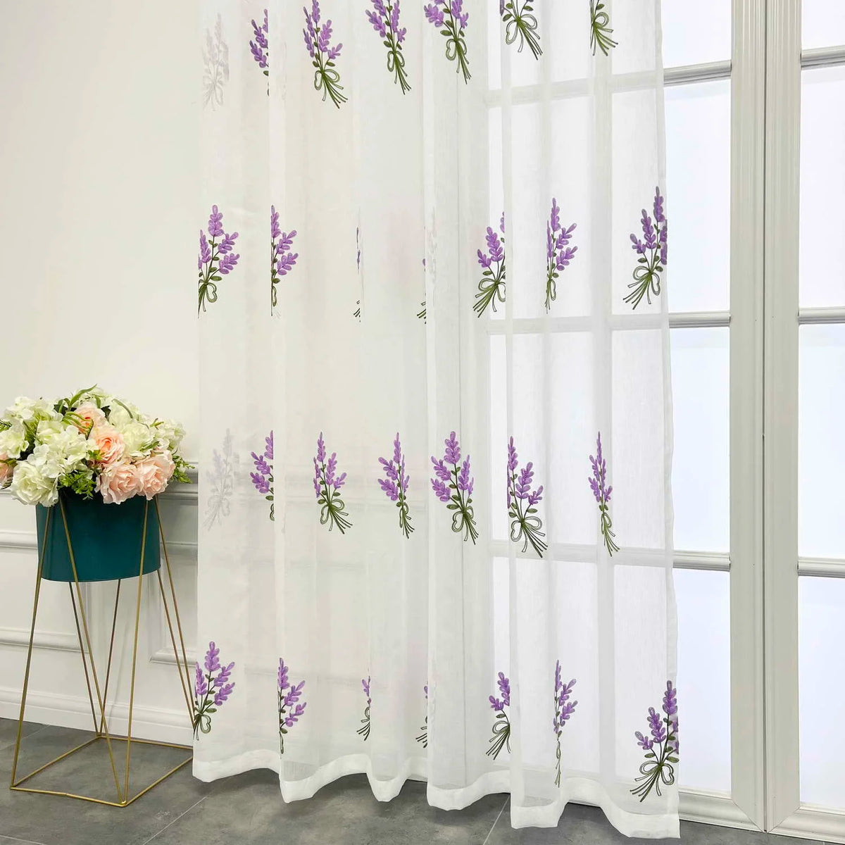 rideau transparent brodé lavande fleurs classique blanc violet vert anneaux métalliques polyester