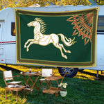 tapisserie art déco vintage cheval galopant vert foncé blanc doré decoration mur