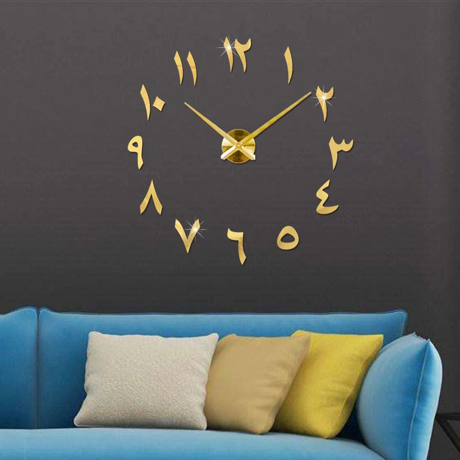 Installation facile de l'horloge autocollante sur un mur lisse
