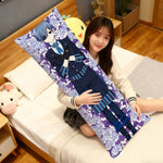 coussin allongé anime violet bleu blanc fleurs stylisées personnages 100 polyester double face imprimé