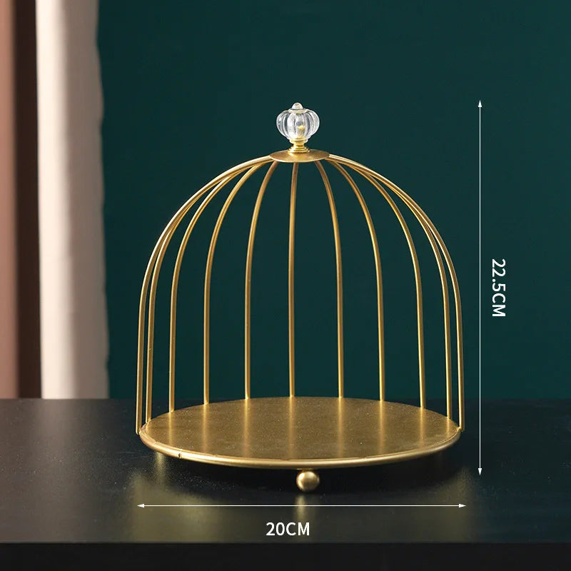 cage bijoux moderne or noir marbre élégante pinceau maquillage flacons cosmétiques diverse ornementalité respectueux