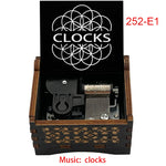 boîte musicale bois naturel motifs floraux 18 tons vintage manivelle horlogerie artisanale
