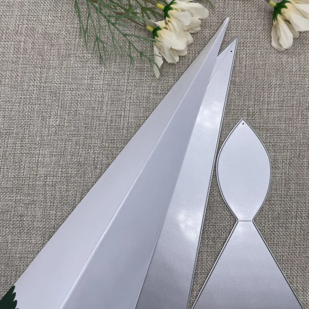découpe carton ondulé conique oreilles coeurs blanc vert scrapbooking artisanal