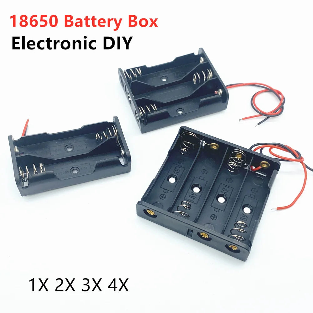 boîtes rangement batteries 18650 AA noires clips pratiques emplacements multiples