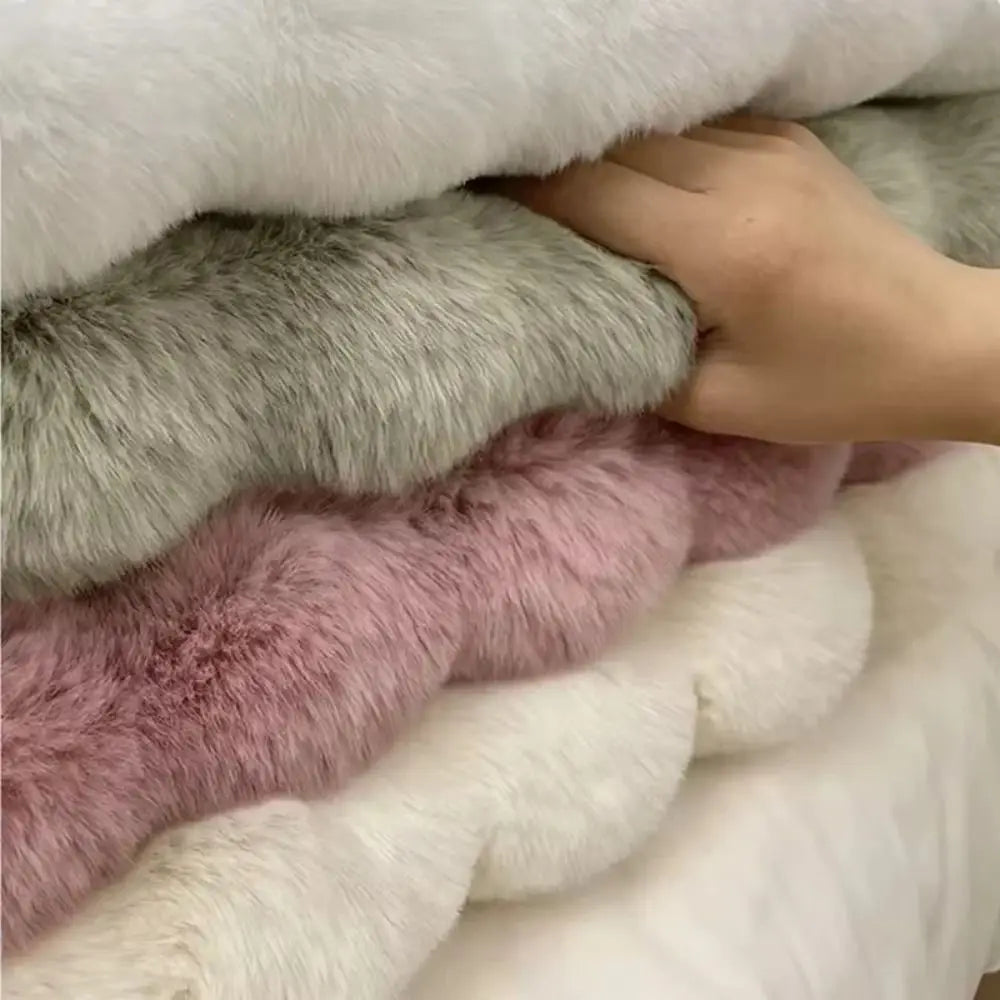 coussin doux blanc gris rose vert peluche moderne diametre 35cmwasher
