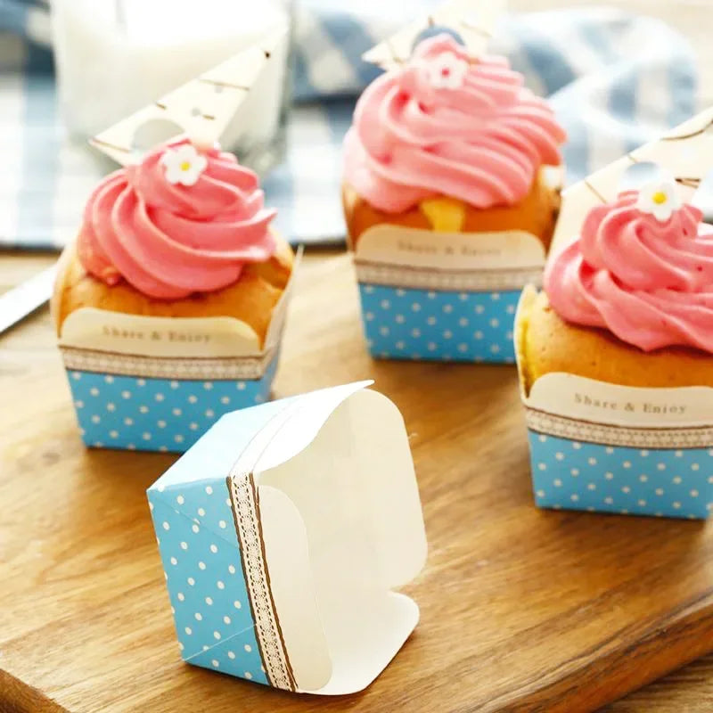 boîtes cupcakes bleu blanc vert rose beige papier emballage moderne décoratif points fleurs