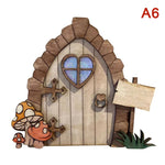 décoration maison porte miniature bois fantaisie motifs champignons rouges vertes