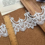 dentelle polyester fine noir blanc floral largeur 8.5cm mariage décoration classique soluble eau