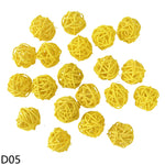 décoration intérieure boules rotin artificielles couleur rouge jaune vert rose blanc noir