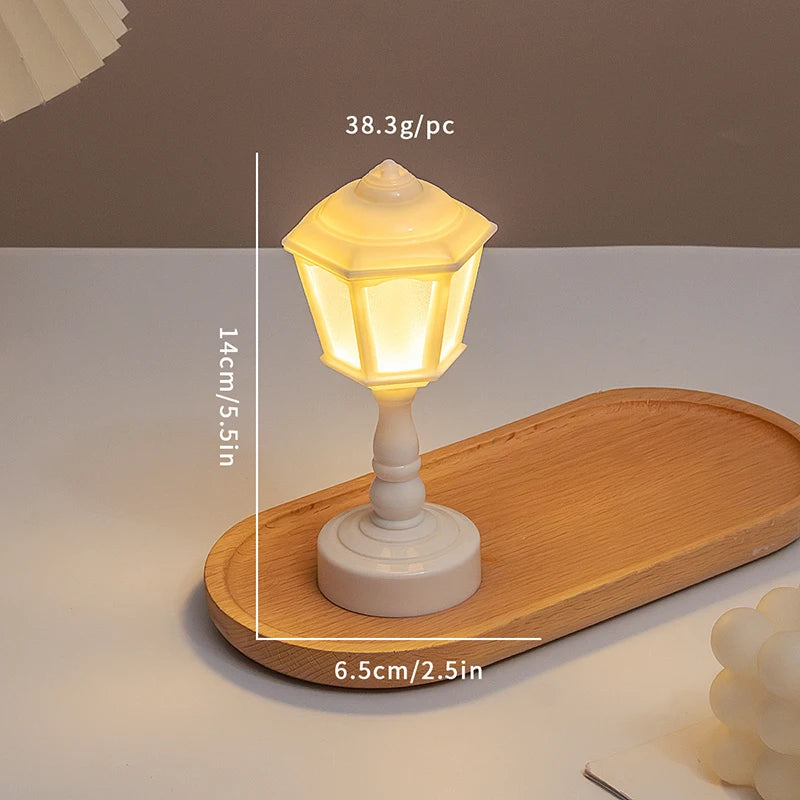 lampe table classique blanche rose plissée maison poupée accessoire miniature jouet enfant