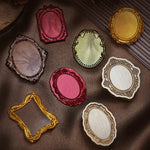 cadres décoratifs vintage ornementaux motifs floraux couleur or rouge marron