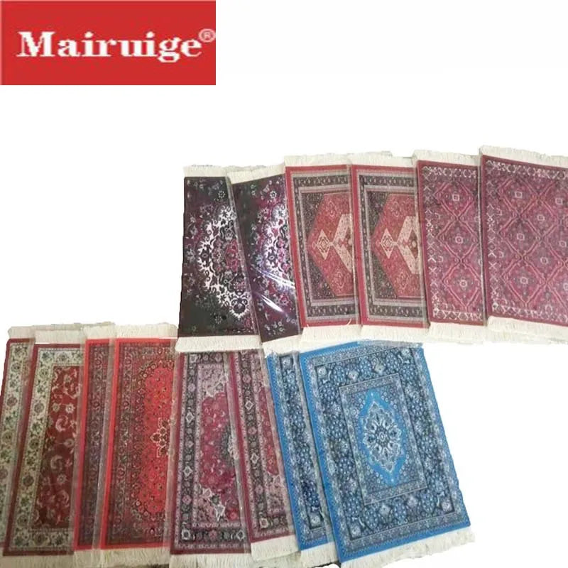 tapis persan franges ornements traditionnels rouge bleu noir beige marron classique sous verre gaming