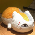 oreiller peluche chaton sourire blanc orange gris rose yeux fermés cartoon mignon joues rouges