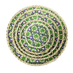 assiettes rotin assorties motifs géométriques couleurs variées traditionnelles artisanales portables 15cm 25cm 35cm