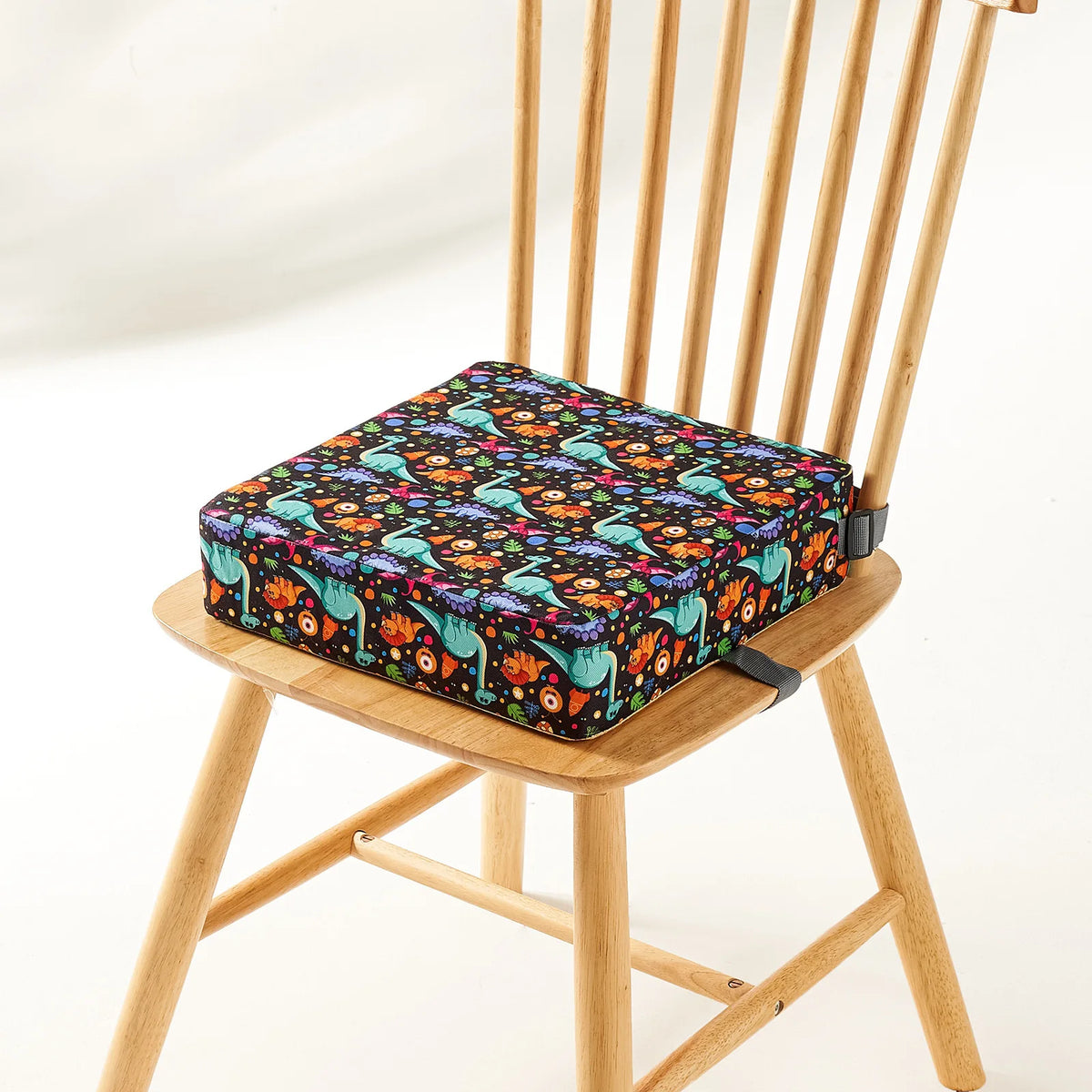 coussin chaise imperméable motif animalier moderne bébé lit noir beige