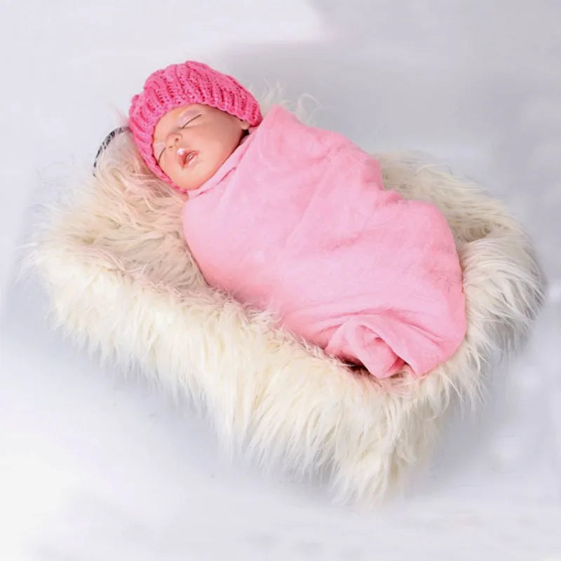oreiller plumeux doux blanc beige rose rouge confortable bébé nouveau né couverture tricot
