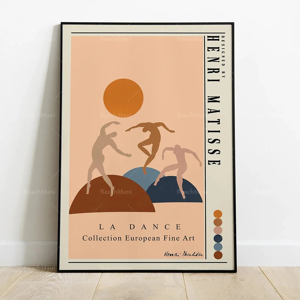 Une affiche minimaliste pour une exposition d'art européenne sur le thème de la danse, mettant en scène des silhouettes humaines sur fond de montagnes et de ciel.