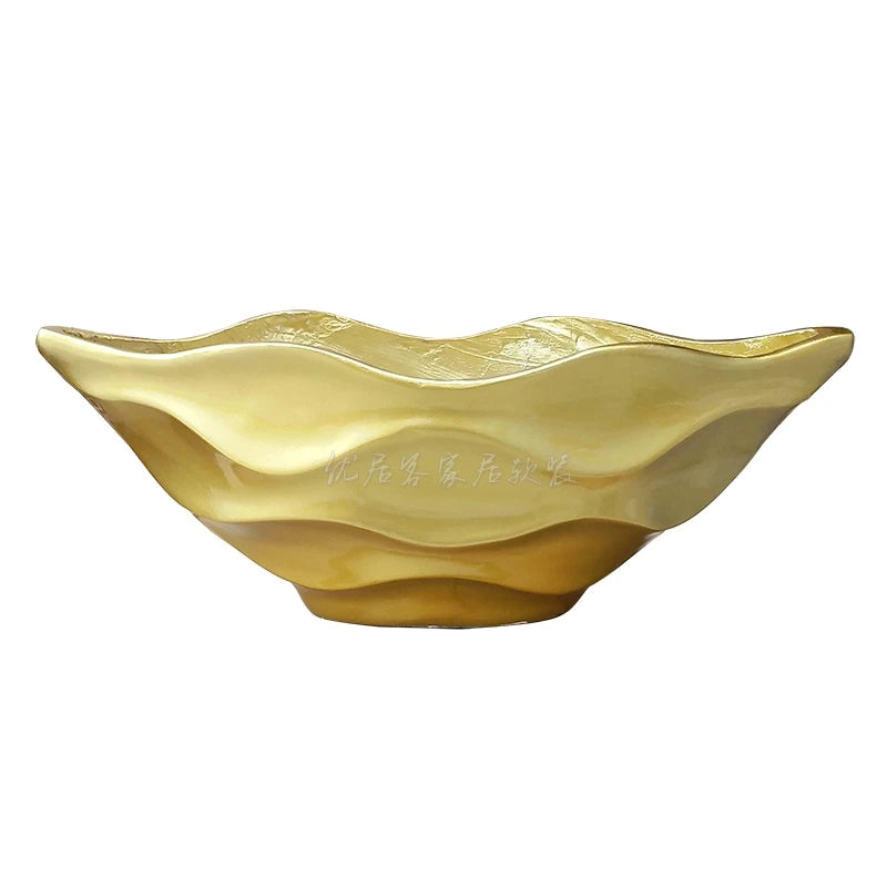 bassin decoratif moderne blanc beige ondule texture brillante vase decoratif simple
