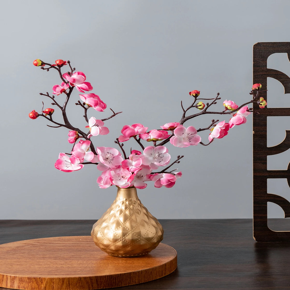 branche artificielle fleurs simples couleurs variées feuilles modernes décoration extérieure mariage festives minimaliste