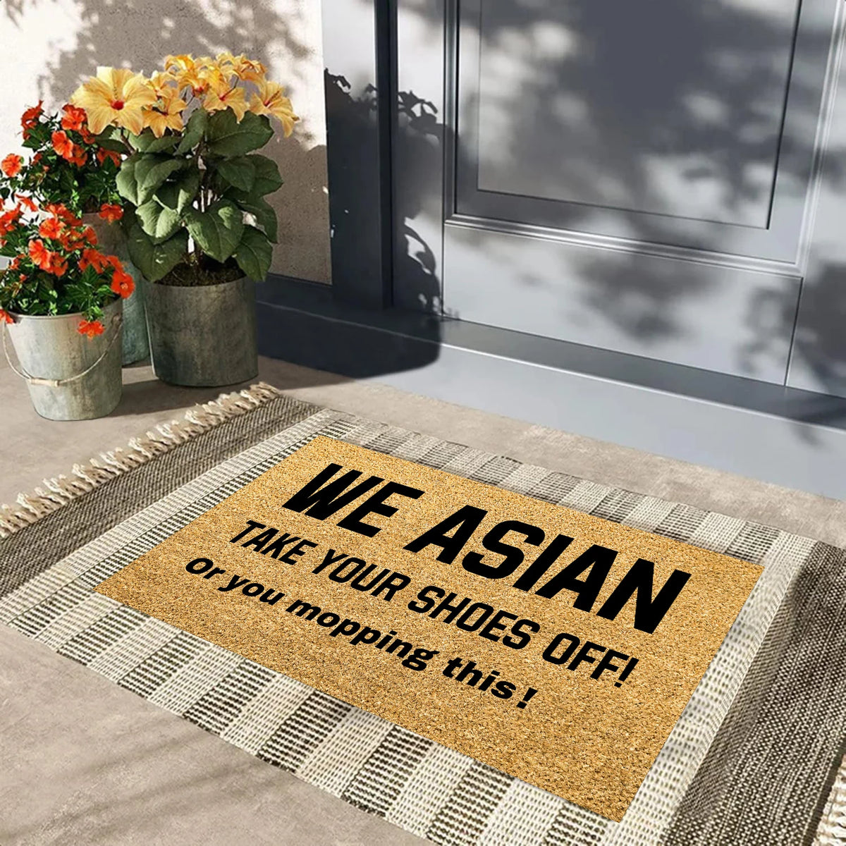 tapis d'entrée antidérapant résistant anti bactéries marron clair rayures horizontales moderne adhésif extérieur sol