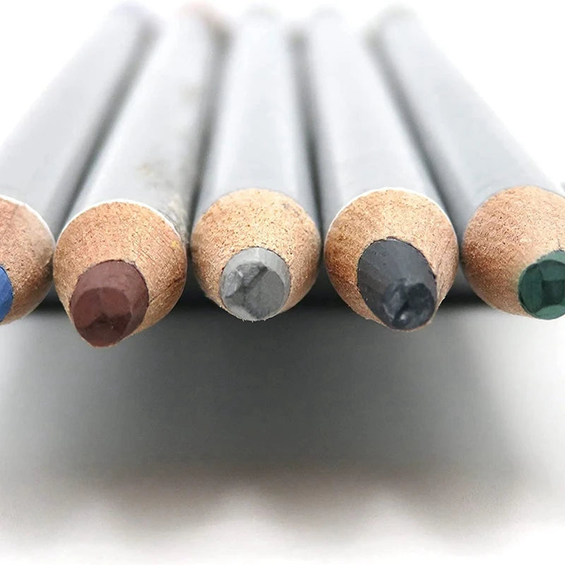 crayons couleur classiques pointe colorée gris vert bleu rouge noir marron jaune violet