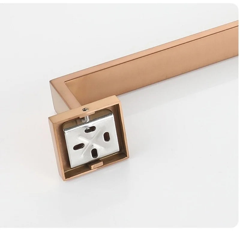 accessoires salle bain or rose moderne porte serviettes mural fixations métal