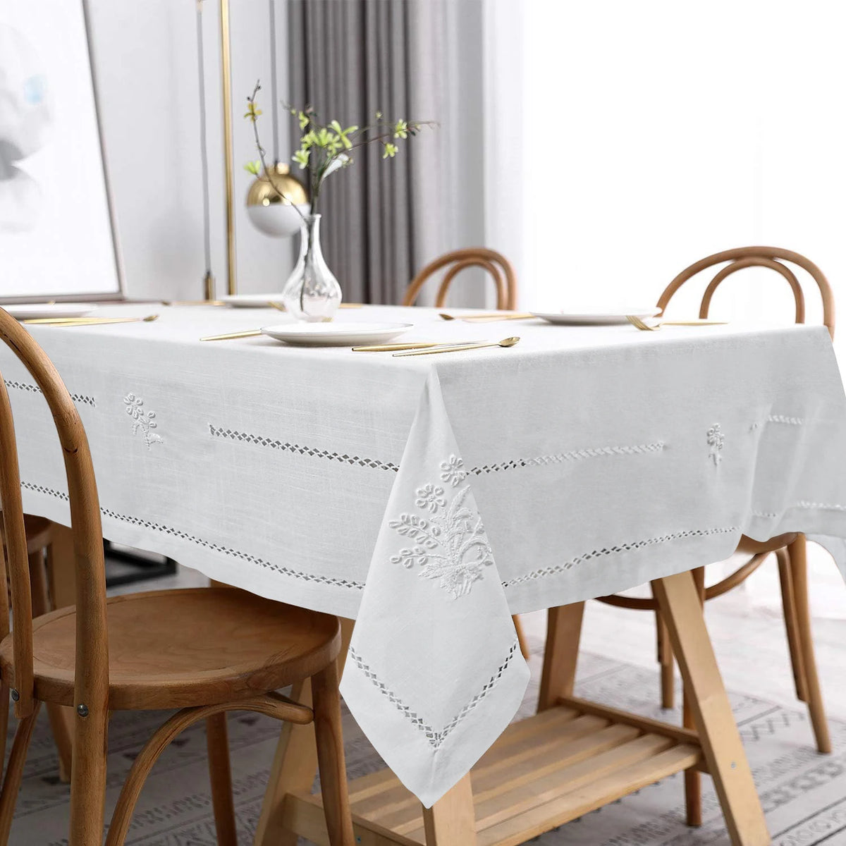 nappe coton brodée blanche beige bleu table élégante mariage fête printemps été