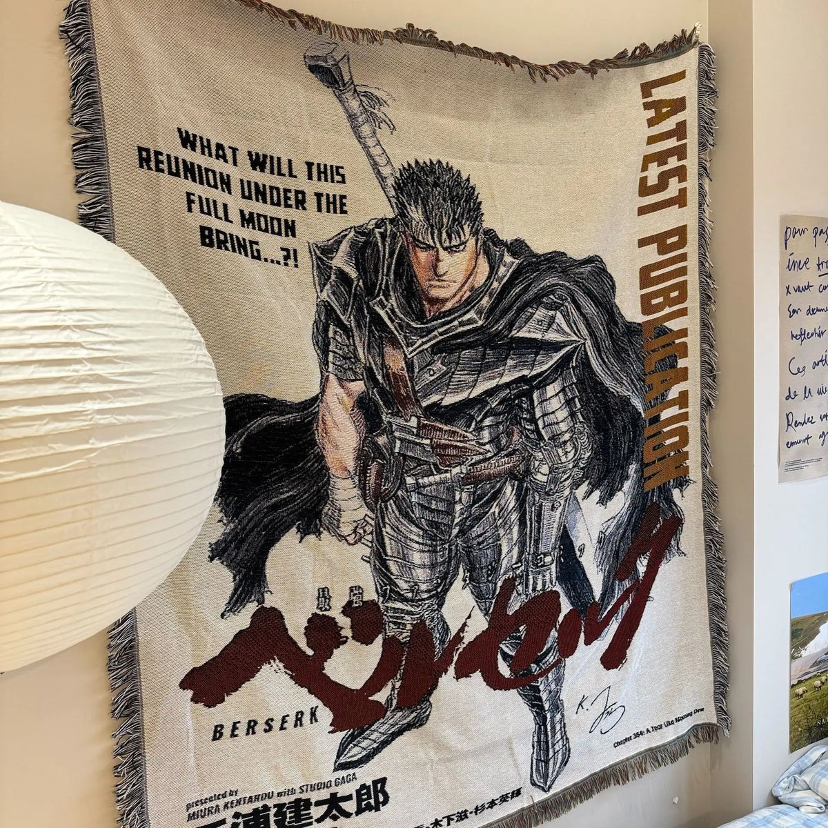 tapisserie dessin animé berserk personnage épée armure noir blanc gris bleu rouge marron jacinthe