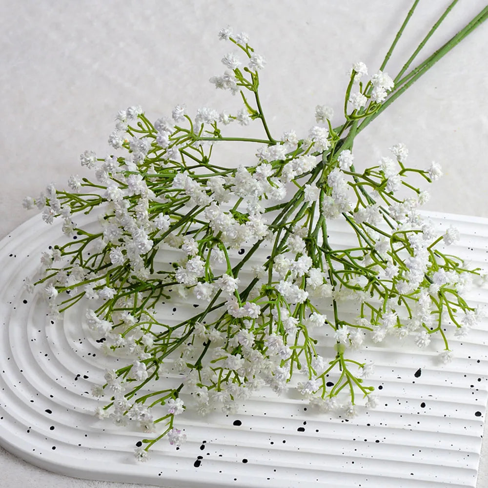 décoration intérieure bouquet blanc petites fleurs naturel maison anniversaire mariage baby shower