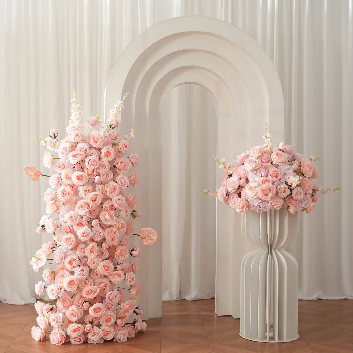 bouquets fleurs artificielles roses blanches romantiques décoration intérieure extérieure événements classiques