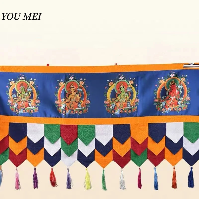 rideau décoration bouddhiste brodé motifs religieux couleurs bleu marron orange vert clips franges multicolores