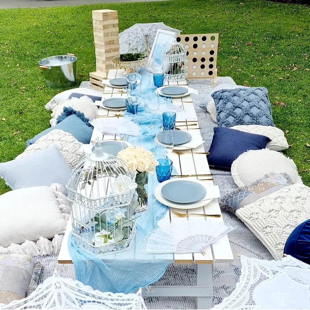 champêtre élégante table runner bleu clair texturée semi transparente décoration intérieure événementielle mariage pique
