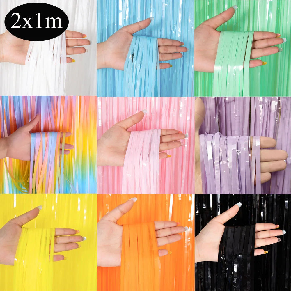 rideau franges métalliques blanc rose bleu multicolore moderne festif mariage anniversaire décoration événement