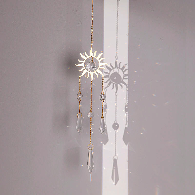 décoration murale boho chic or blanc transparentes chaines rayons solaires
