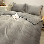 Housse de couette en flanelle rose avec des coussins assortis