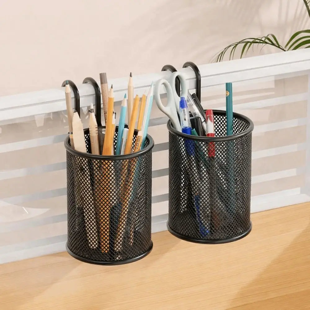 paniers rangement moderne noir blanc maille métallique clips scies crayons règle