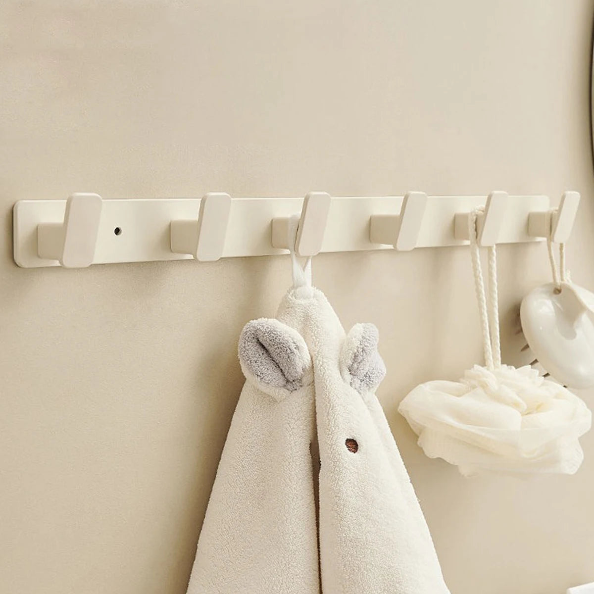 porte clés porte sacs adhésifs modernes gris blanc bleu marron crochets fonctionnels