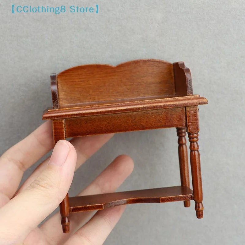 table miniature classique vintage table toilette horloge livres cactus arrosoir marron plastique jouet