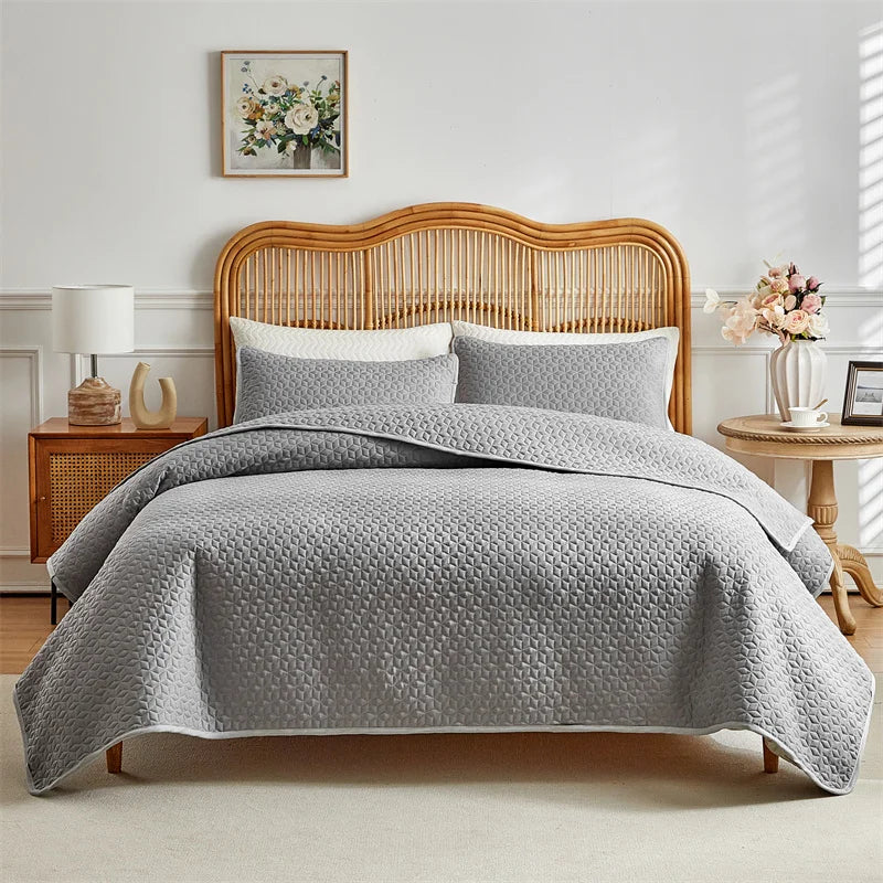 parure lit blanche couvre lit matelassé motif géométrique moderne deux taies oreiller